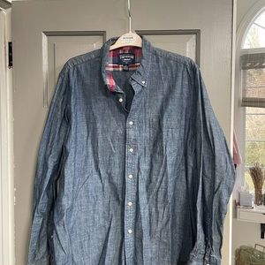 The New Ivy Brand Button Down Size XL